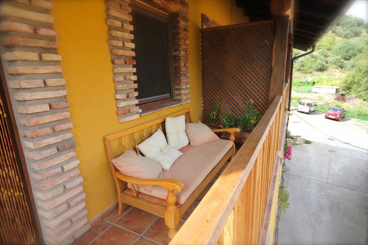 Hostal Casa Senderuela Panzares Exterior foto
