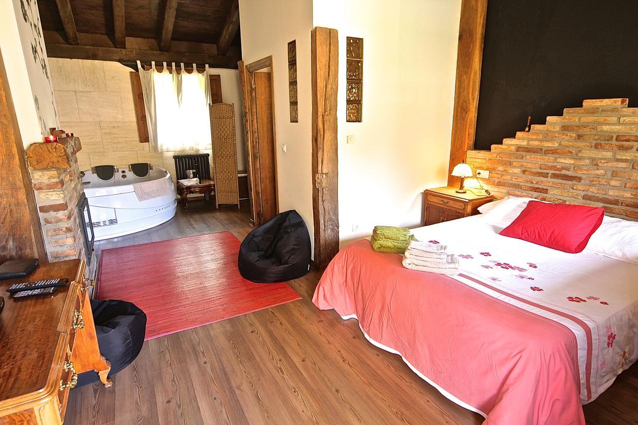 Hostal Casa Senderuela Panzares Exterior foto